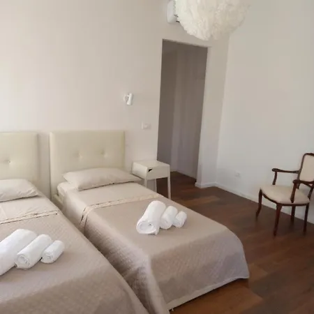 アパート Roselyn Apartment ヴェローナ